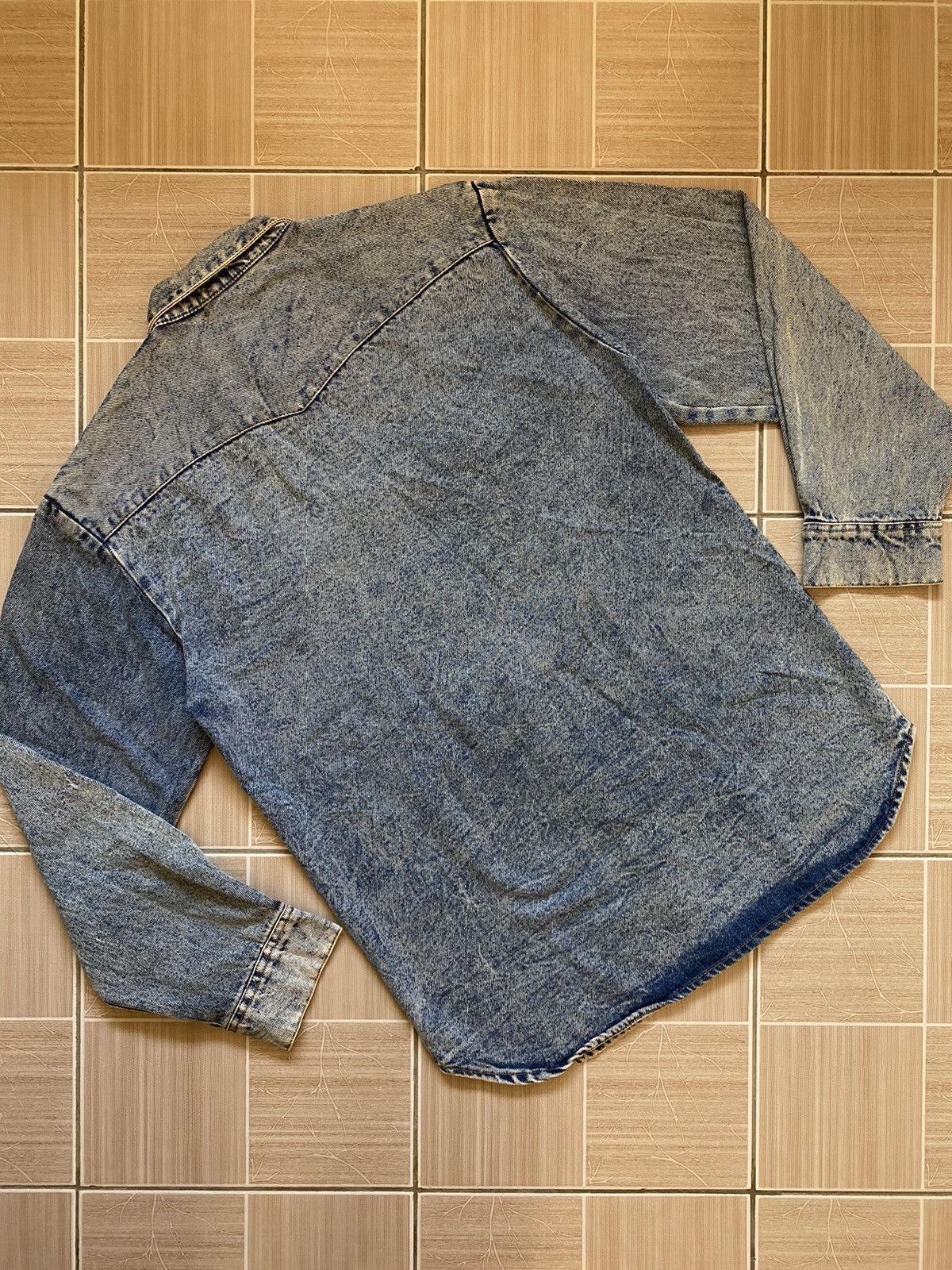 Levi's × Levi's Vintage Clothing × Vintage VINTAGE ACID WASH LEVIS DENIM CHAMRAY Size US M / EU 48-50 / 2 - 7 Thumbnail
