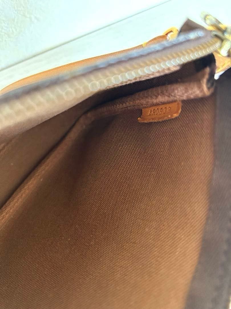 Louis Vuitton Louis Vuitton - Monogram Pochette Accessoires, preloved Size ONE SIZE - 5 Thumbnail