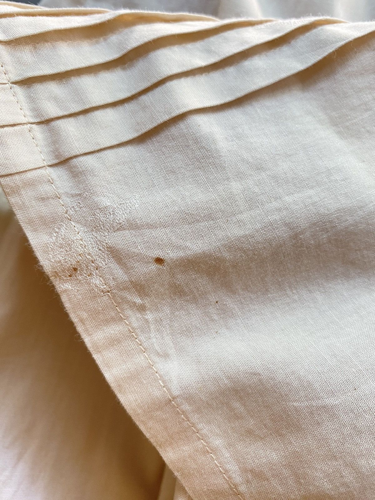Burberry BURBERRY Beige Pleated Button-Up Shirt Size M / US 6-8 / IT 42-44 - 7 Thumbnail