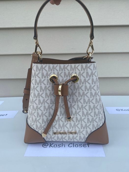 Mercer gallery convertible bucket leather shoulder bag cheap