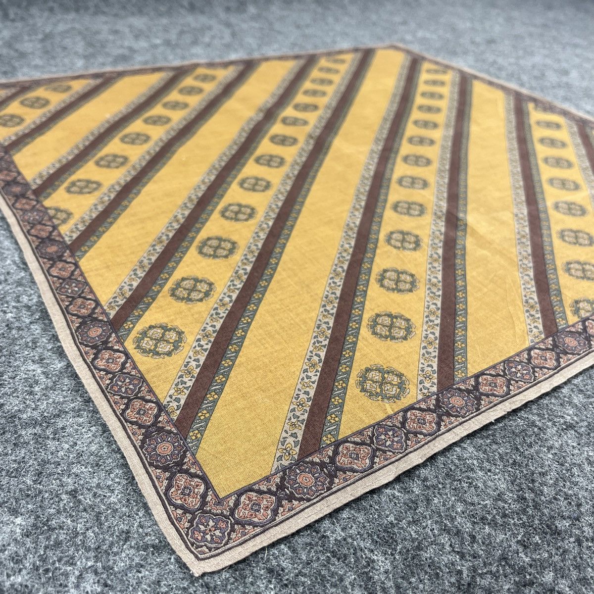 Hardy Amies × Vintage Hardy Amies Handkerchief / Bandana / Neckerchief B124 Size ONE SIZE - 6 Thumbnail