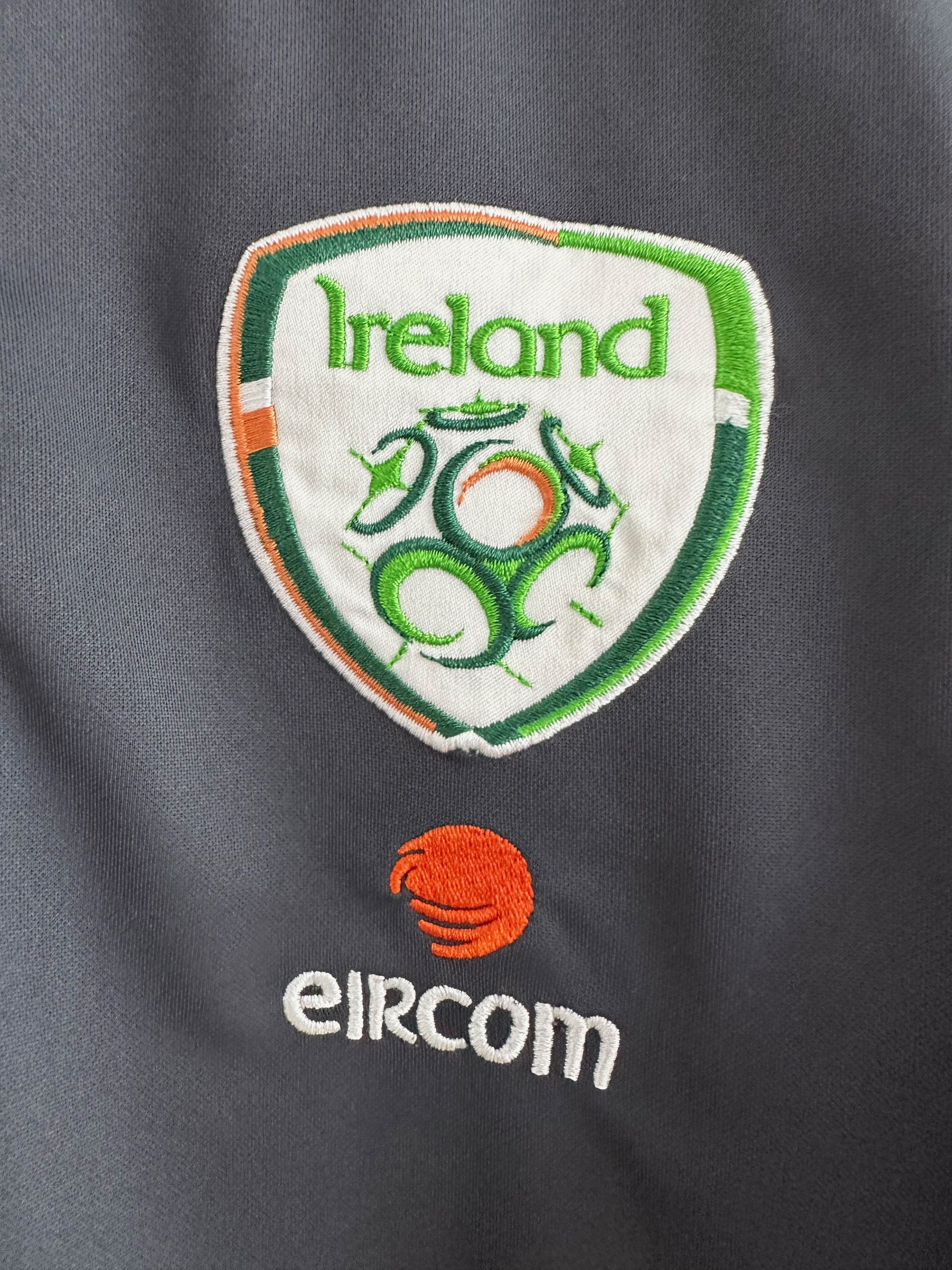 Umbro 2010 UMBRO zip Ireland Training Soccer jersey National Team Size US L / EU 52-54 / 3 - 3 Thumbnail