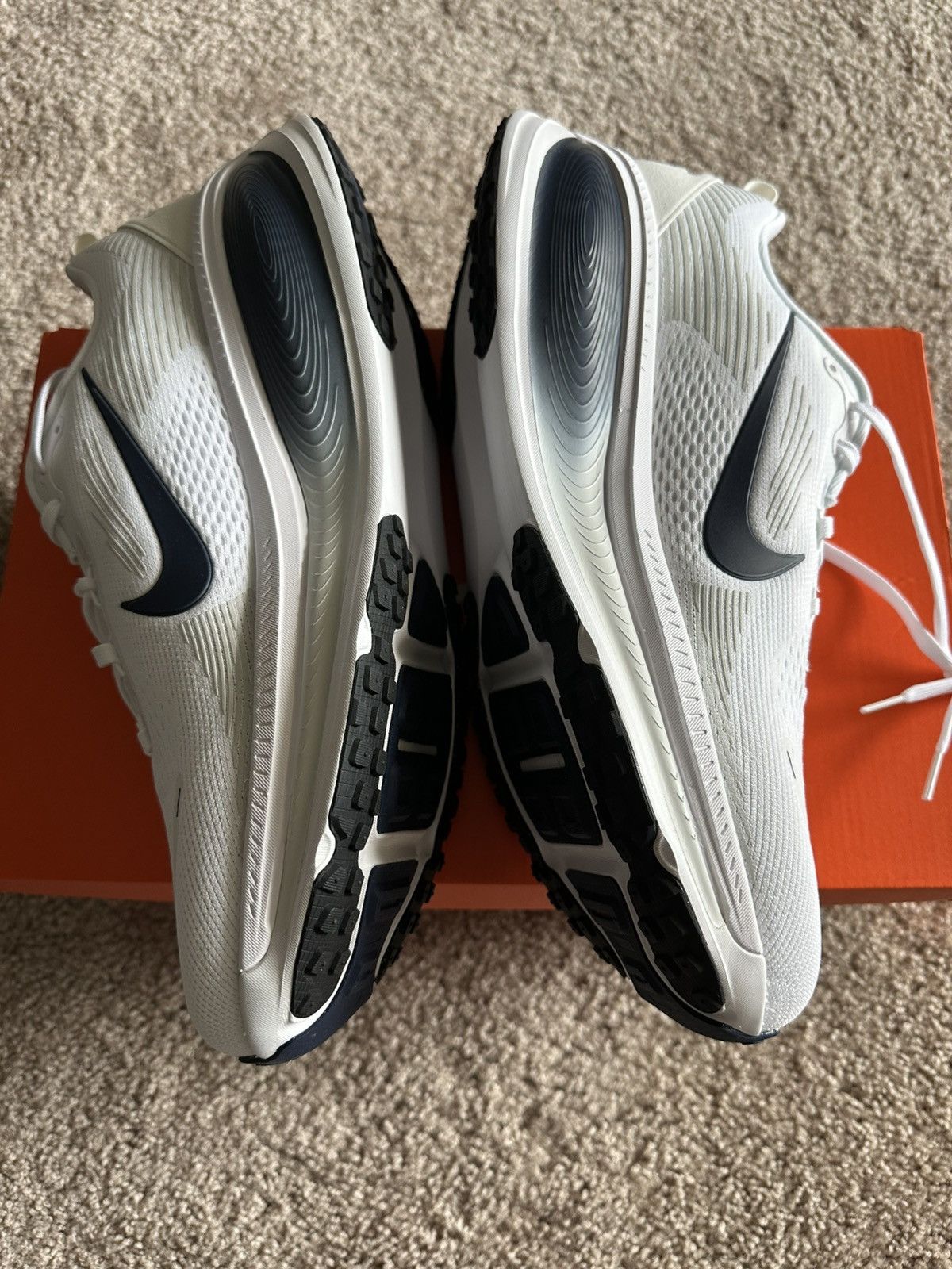 Nike Nike Vomero 18 TB Size US 14 / EU 47 - 3 Thumbnail