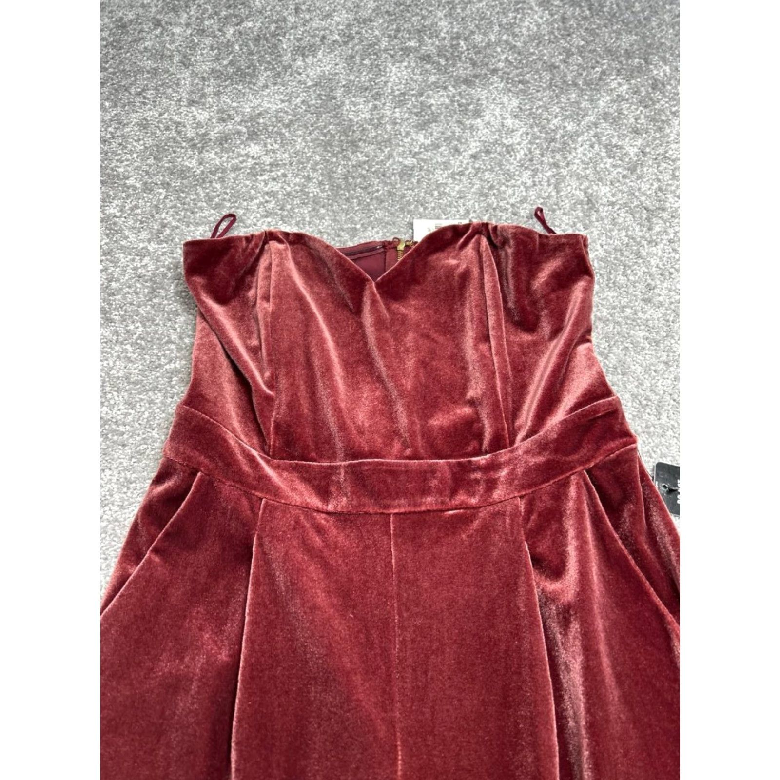 Express Express Velvet Jumpsuit Women 8 Petite Red Velvet Jumpsuit Stretch Strapless Sweetheart Neck New Size 30" / US 8 / IT 44 - 3 Thumbnail