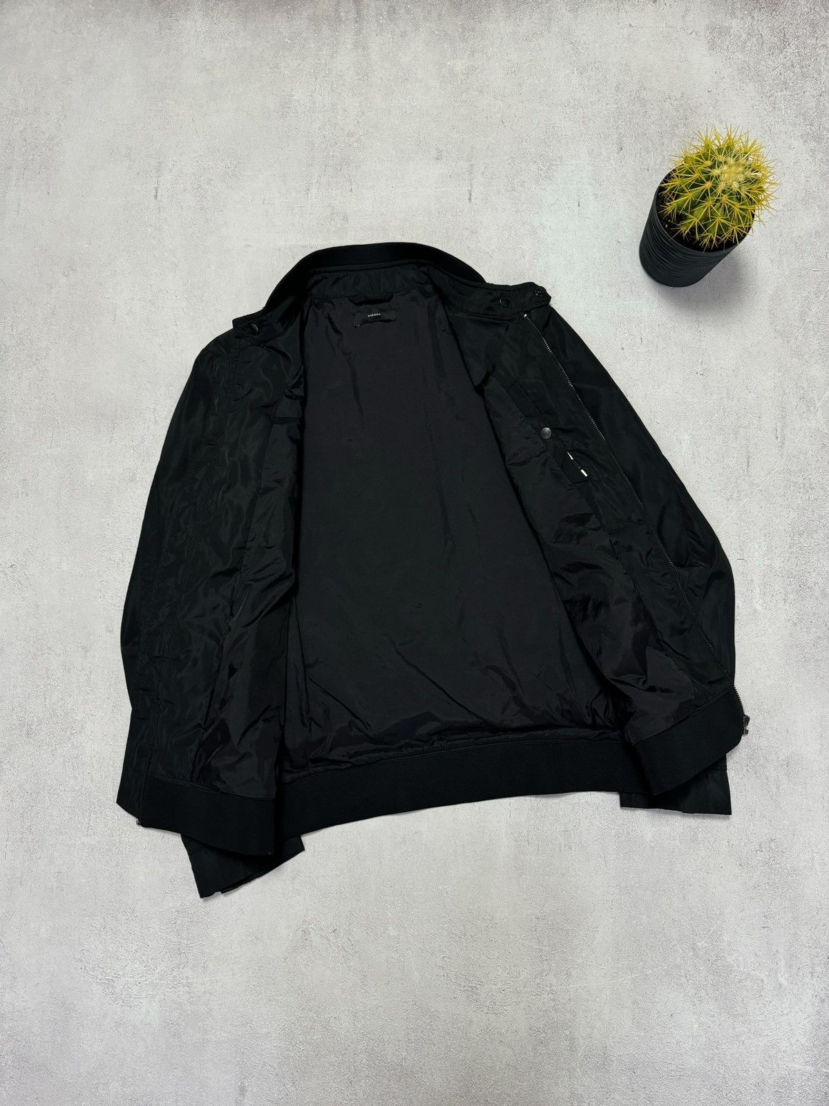Diesel × Japanese Brand Vintage Diesel Jacket Windbreaker Black Avant-Garde Y2K 90s Size US L / EU 52-54 / 3 - 6 Thumbnail