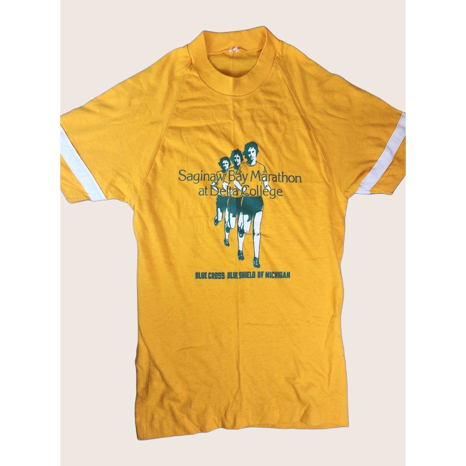 Delta VINTAGE Saginaw Bay Marathon Delta College Shirt Michigan Small Shirt Men White 80s Crew Neck Short Sleeve T-Shirt Boys Girls Mens Womens Size US S / EU 44-46 / 1 - 1 Thumbnail