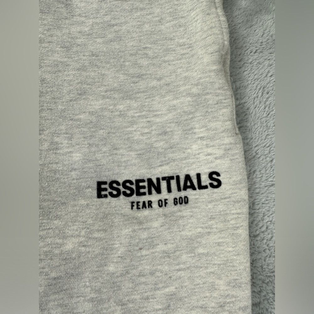 Essentials Essentials Fear of God FOG Fleece Sweatpants Beige Women's Size 26" / US 2 / IT 38 - 4 Thumbnail