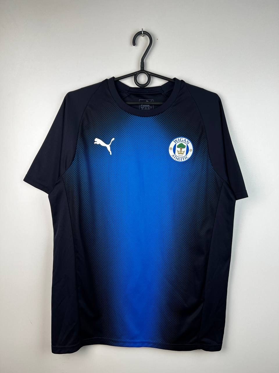 Puma Wigan Athletic Puma Football t-shirts size L Size US L / EU 52-54 / 3 - 1 Thumbnail