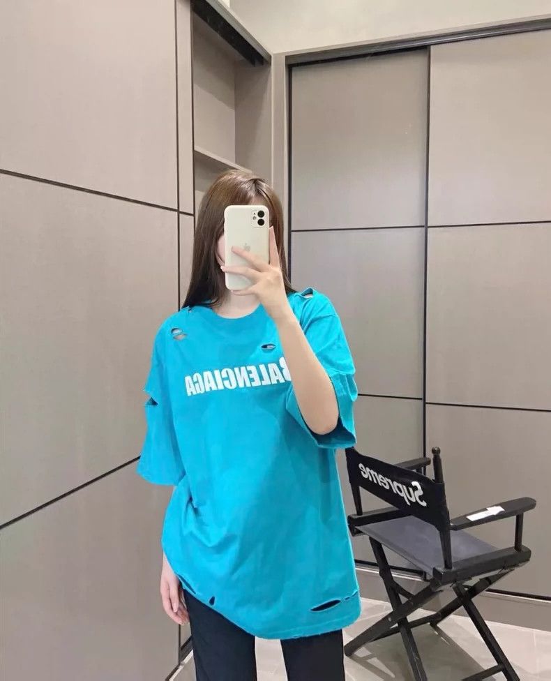 Balenciaga Balenciaga Lake water green havoc logo short sleeves Size US M / EU 48-50 / 2 - 6 Thumbnail