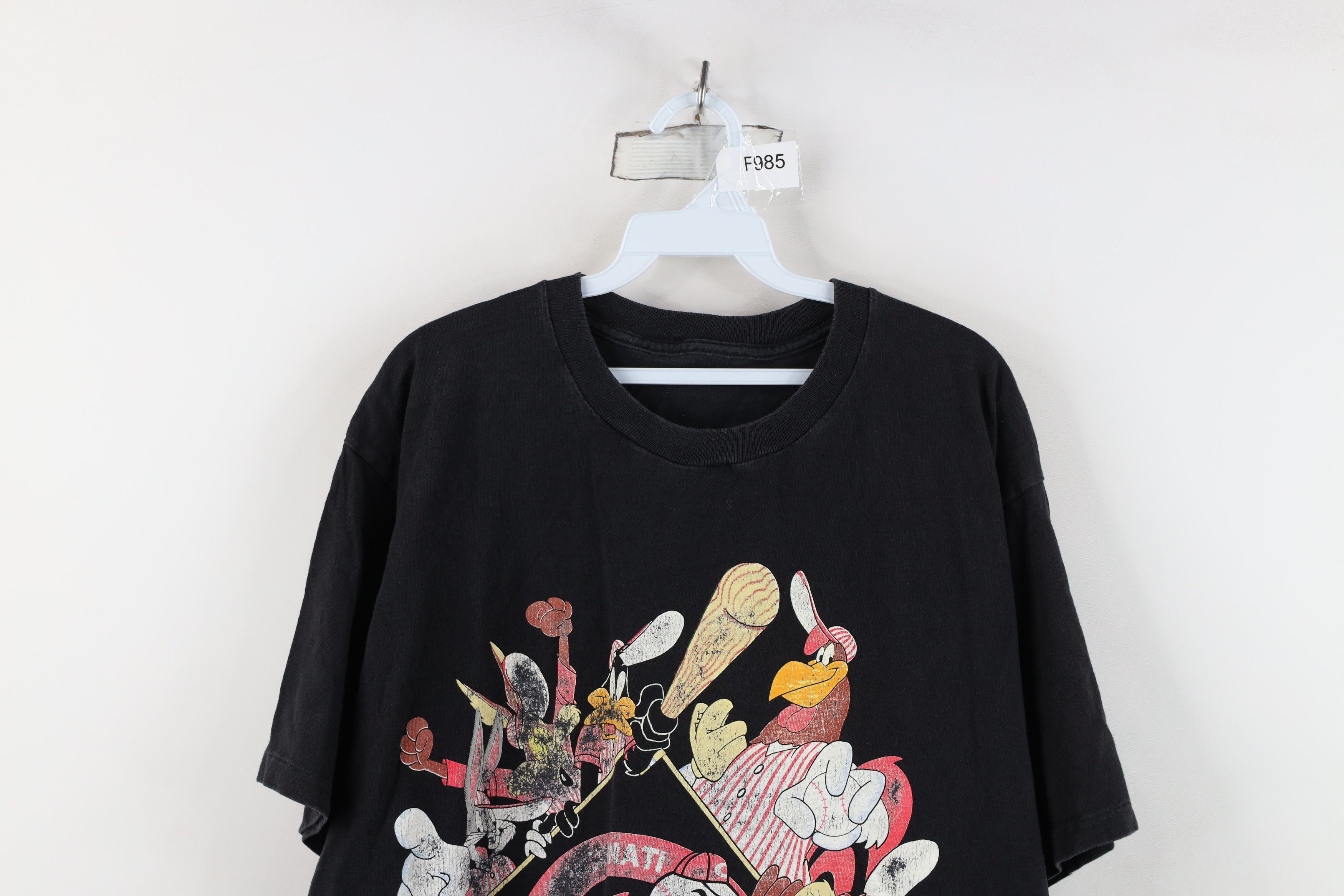 Vintage Vintage 90s Looney Tunes Reds Baseball T-Shirt USA Size US XL / EU 56 / 4 - 2 Thumbnail