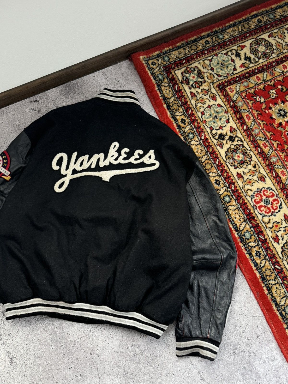 G-III Archive New York Yankees Jay Z Varsity Bomber XL Jacket Size US XL / EU 56 / 4 - 15 Thumbnail