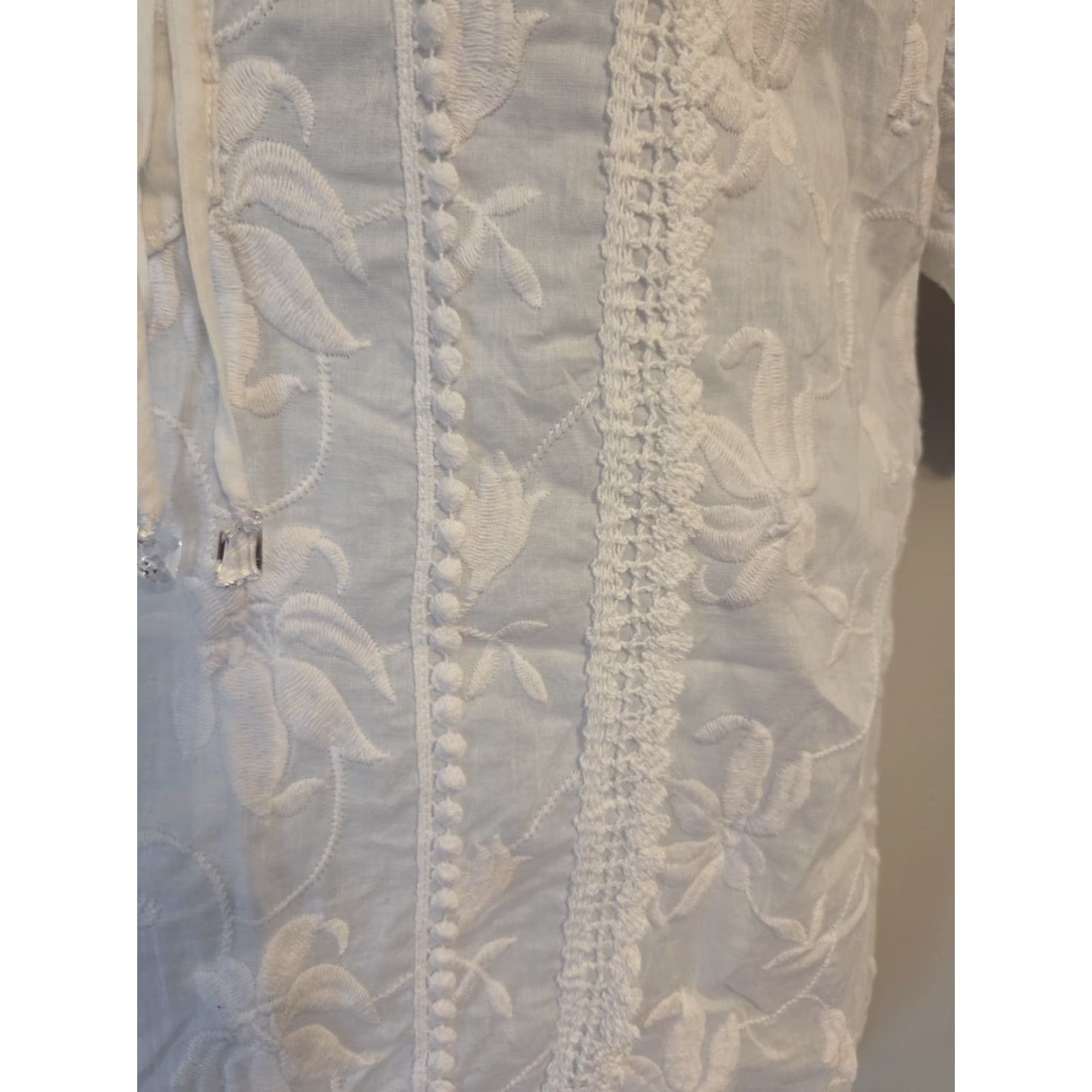 Vintage Karen Kane White Lace Floral Embroidery Peasant Top Hippie Boho Shirt Womens L Large White Floral Lace Embroidery Hippie Peasant Blouse Size L / US 10 / IT 46 - 3 Thumbnail