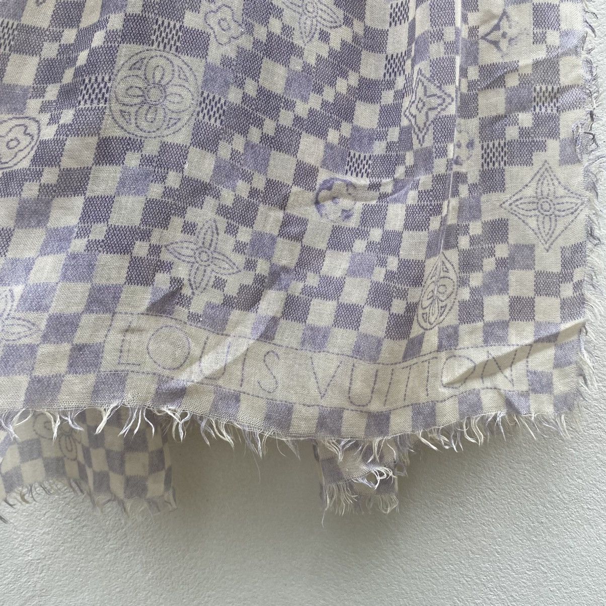 Louis Vuitton LOUIS VUITTON Lavender Checkered Blossom Scarf Size ONE SIZE - 7 Thumbnail