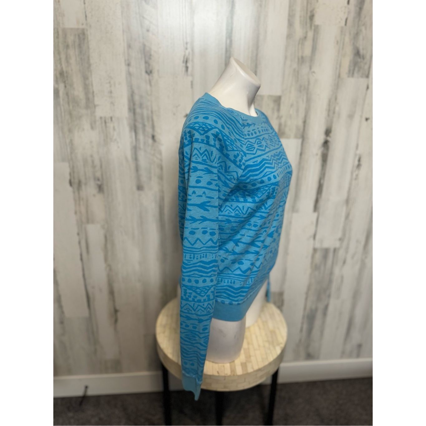 Victoria's Secret PINK Victoria’s Secret Blue Tribal Print Long Sleeve Sweatsh Size XS / US 0-2 / IT 36-38 - 3 Thumbnail