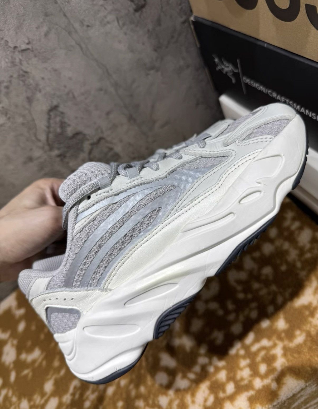 Adidas Adidas Yeezy 700 V2 Static K37 Size US 8 / IT 38 - 8 Thumbnail