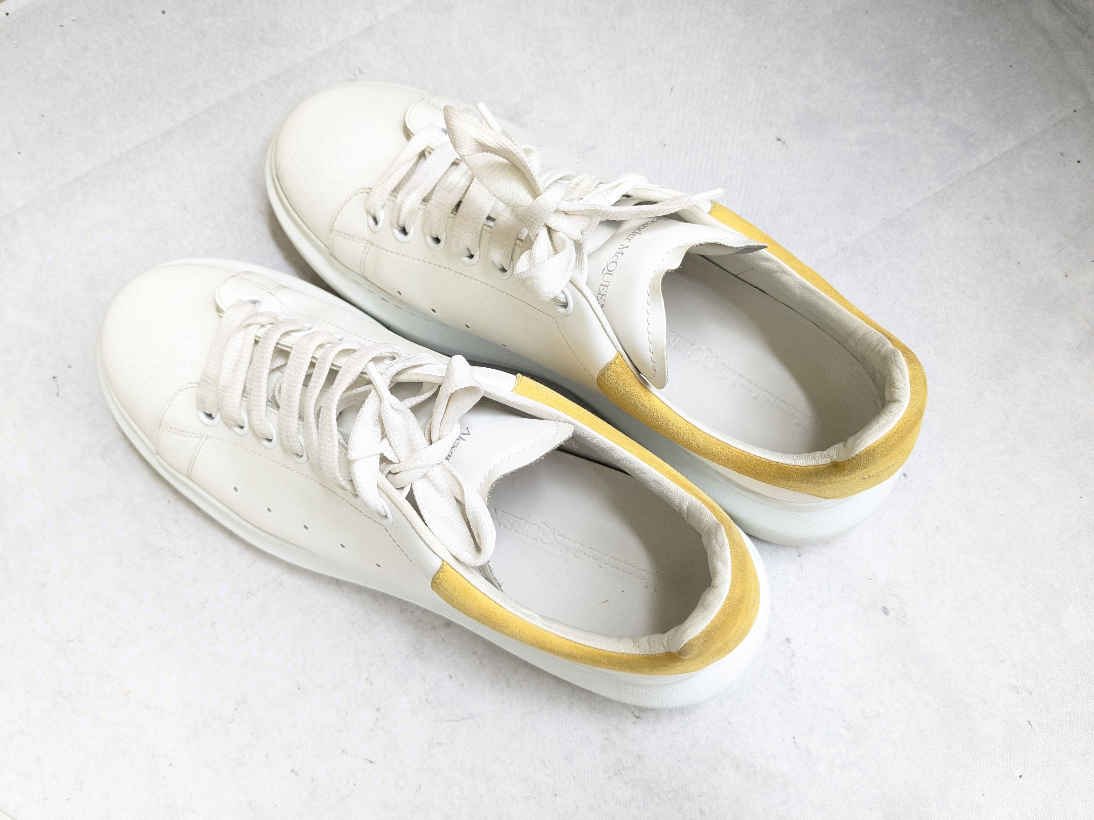 Alexander McQueen Alexander McQueen Oversized Larry Sneakers White Yellow 12 Size US 12 / EU 45 - 18 Thumbnail