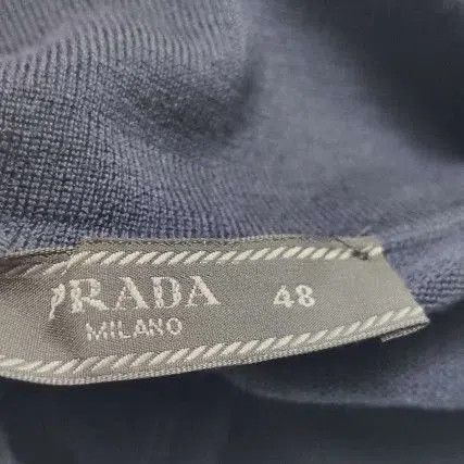 Prada Prada Wool Solid Collared Knit Shirt M/48. Size US M / EU 48-50 / 2 - 2 Thumbnail