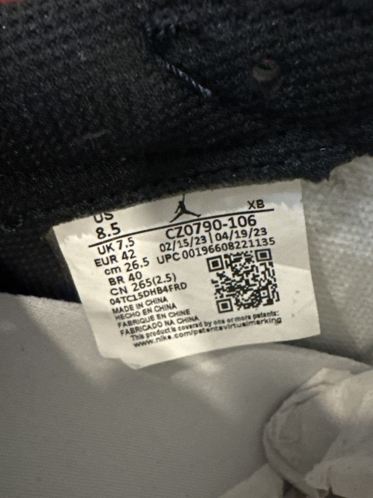 Nike Air Jordan 1 Retro low OG Size US 8.5 / EU 41-42 - 3 Thumbnail