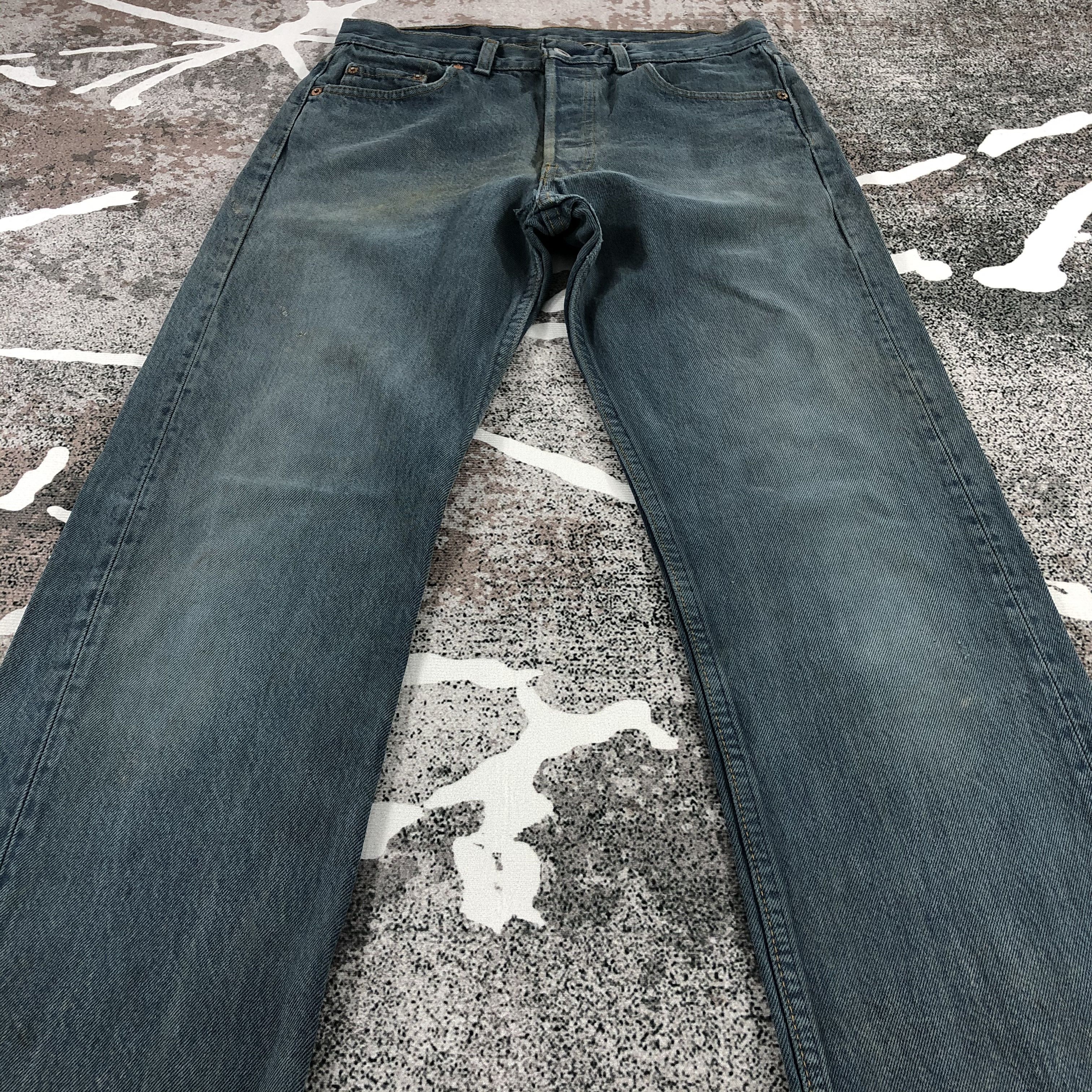 Levi's Vintage Levis 501 Jeans Faded Blue Distressed Denim KJ623 Size US 30 / EU 46 - 3 Thumbnail