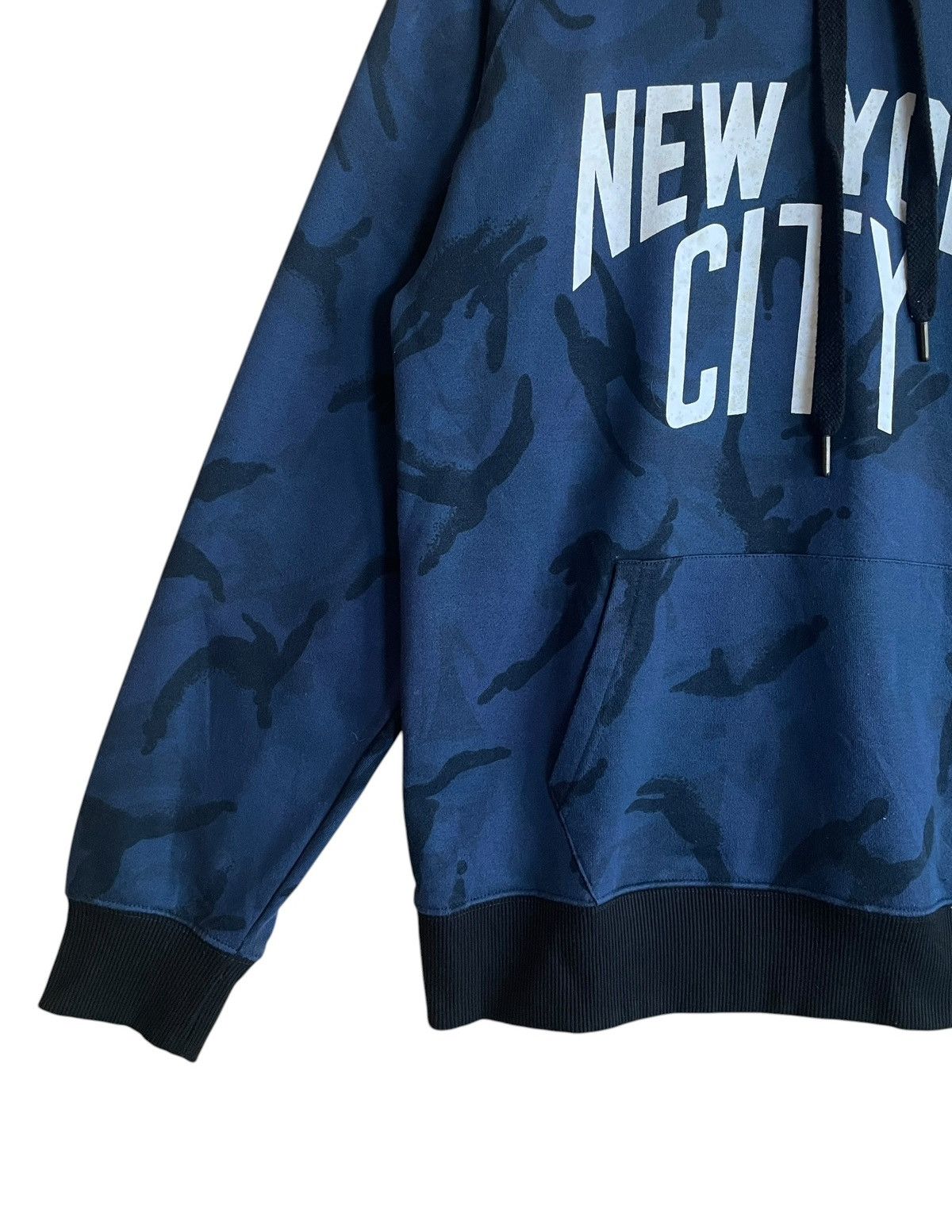 Number (N)ine Vintage Number Nine “New York City” Camouflage Hoodie 2000s Size US L / EU 52-54 / 3 - 4 Thumbnail