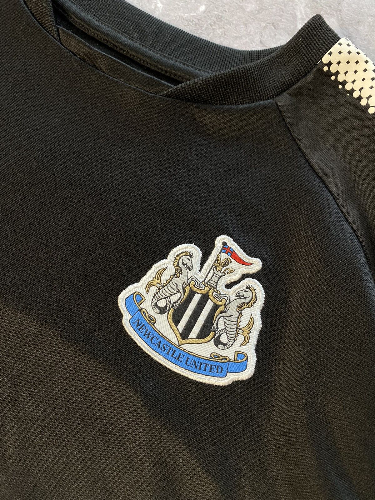 Puma × Vintage Puma Newcastle 2017-2018 Training Soccer Sweatshirt Size US M / EU 48-50 / 2 - 4 Thumbnail