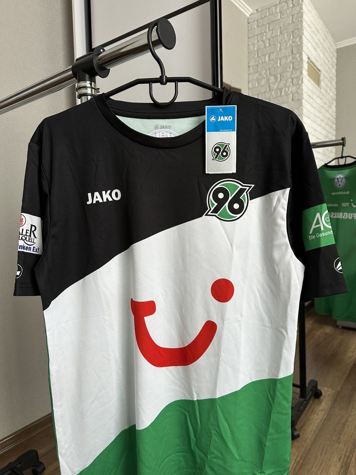 Other 2013/2014 Hannover 96 Jako Soccer Jersey T-Shirt Size US S / EU 44-46 / 1 - 4 Thumbnail