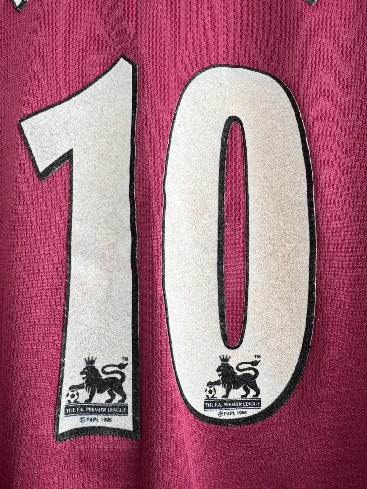 Diadora Vintage Merson #10 Aston Villa 2000-2001 Home Soccer Jersey Size US L / EU 52-54 / 3 - 12 Thumbnail