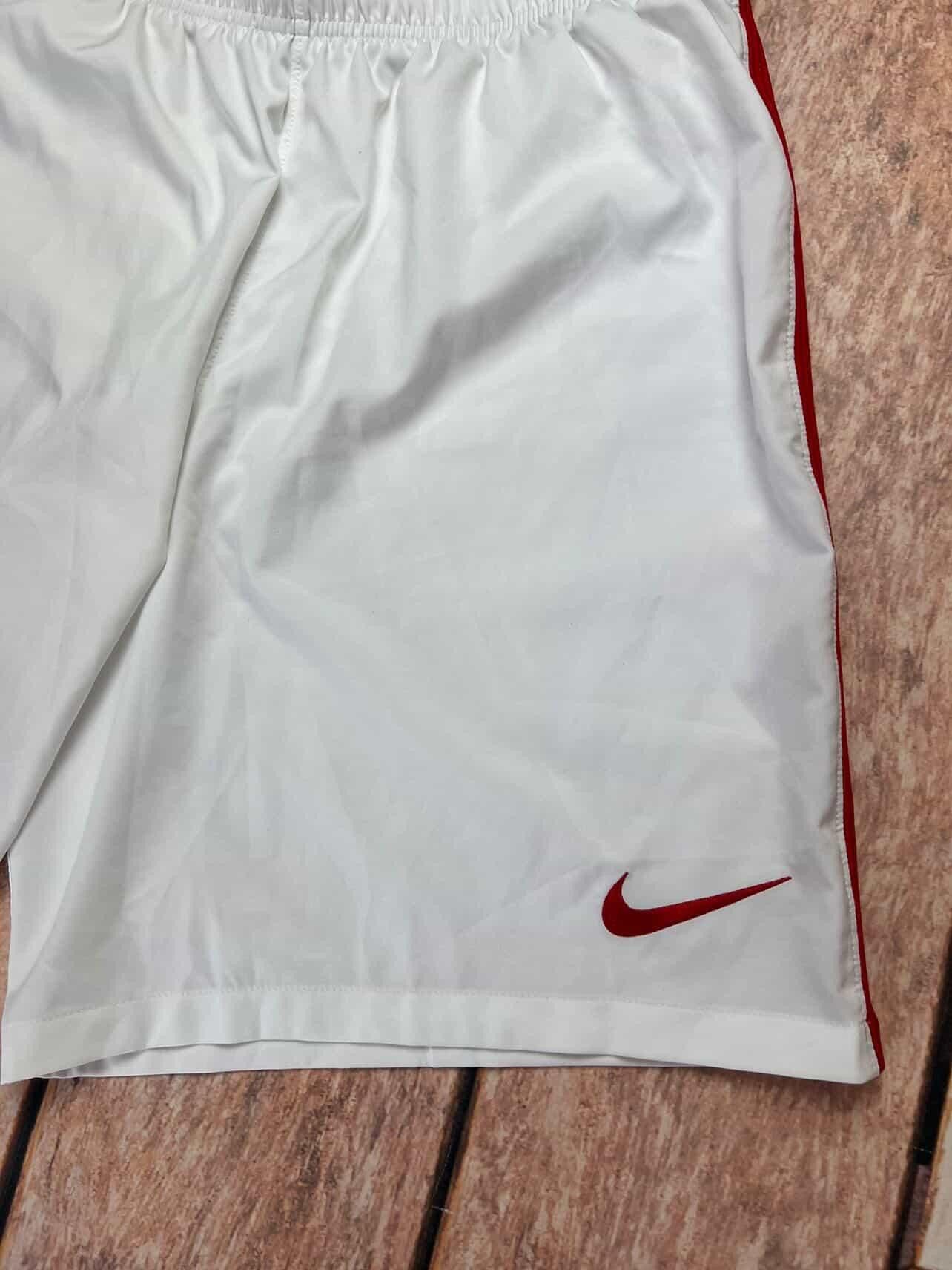 Nike Nike Poland shorts Size US 38 / EU 54 - 10 Thumbnail