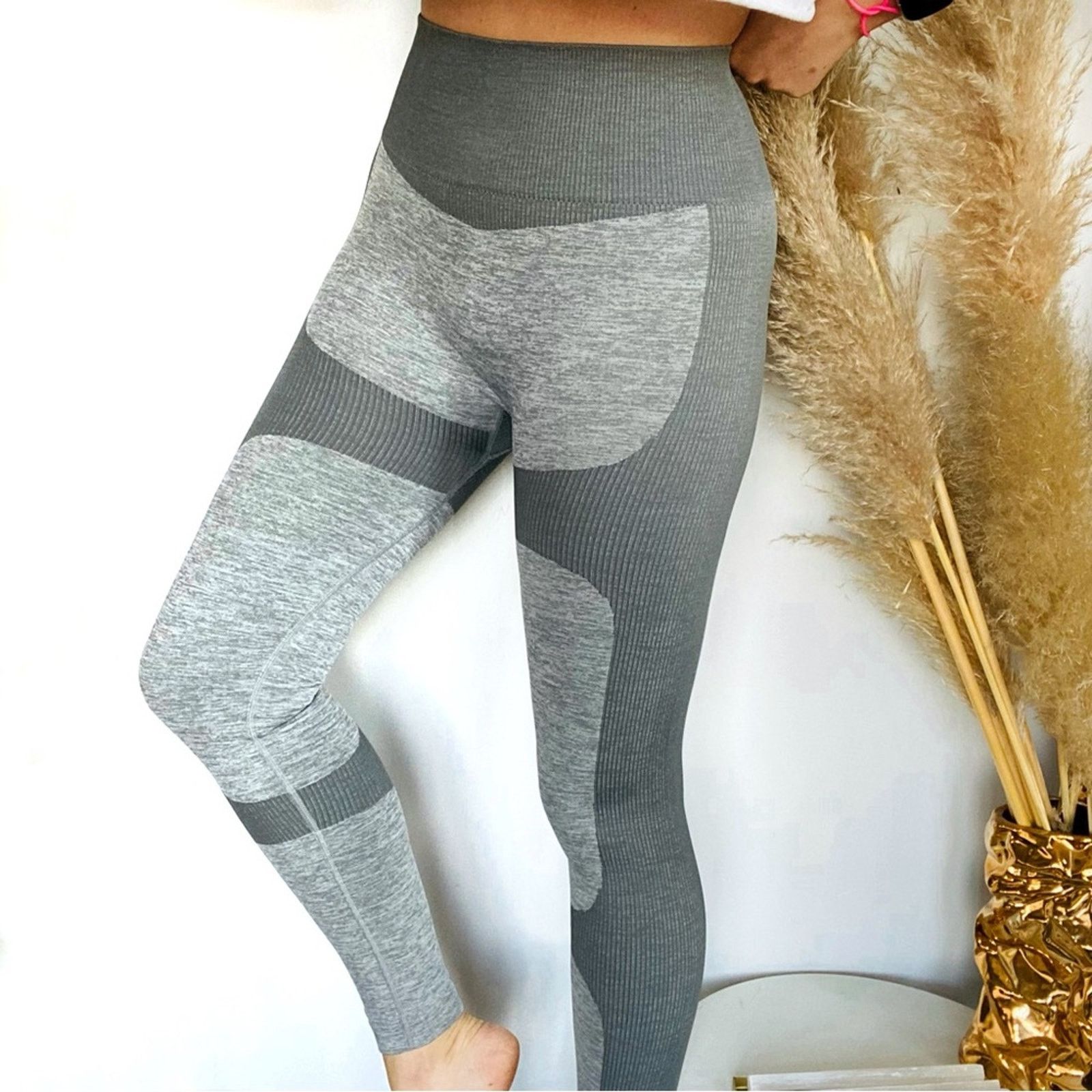 Nordstrom NEW Light Dark Grey Colorblock Stripe Knit High Rise Legging Size 26" / US 2 / IT 38 - 1 Thumbnail