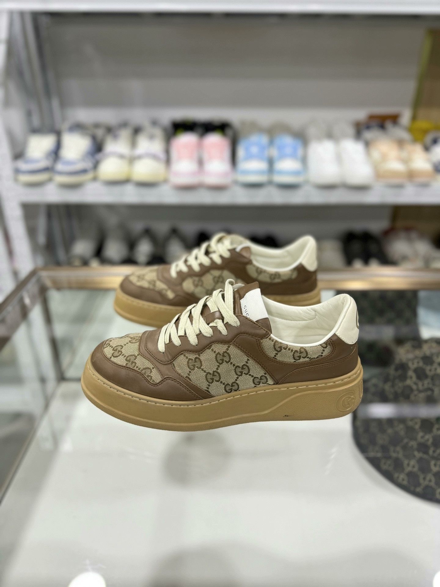 Gucci Gucci Brown Monogram Sneakers Men's 43 Size US 10 / EU 43 - 1 Thumbnail
