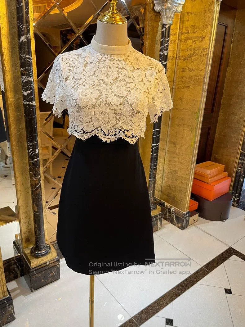 Valentino Valentino Classic black pendulum color-blocked lace dress Size M / US 6-8 / IT 42-44 - 1 Thumbnail