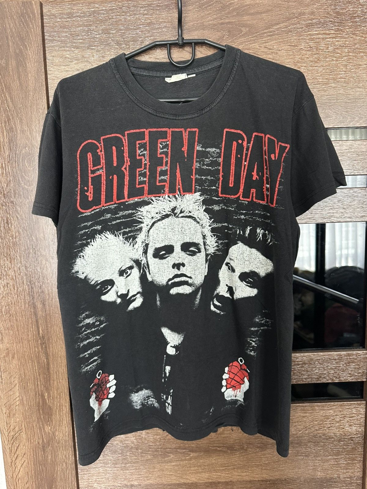 Band Tees 2005 Green Day Vintage Big Logo T-Shirt Tee Band Rock Size US M / EU 48-50 / 2 - 1 Thumbnail