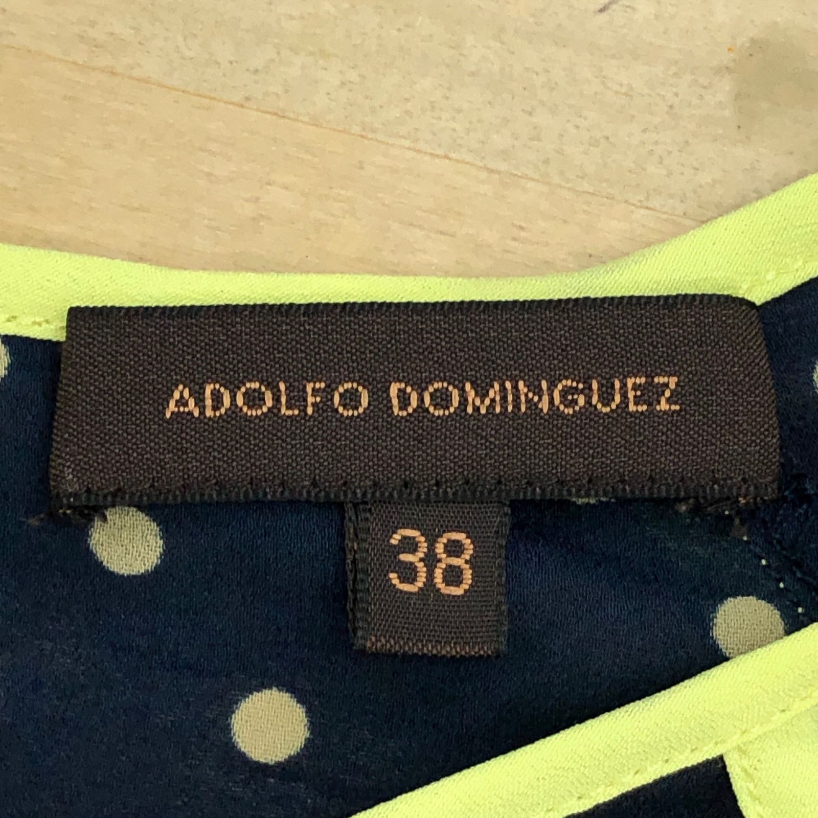 Adolfo Dominguez Adolfo Dominguez Size 38 US 6 Top Blouse Polka Dot Keyhole Size M / US 6-8 / IT 42-44 - 12 Thumbnail