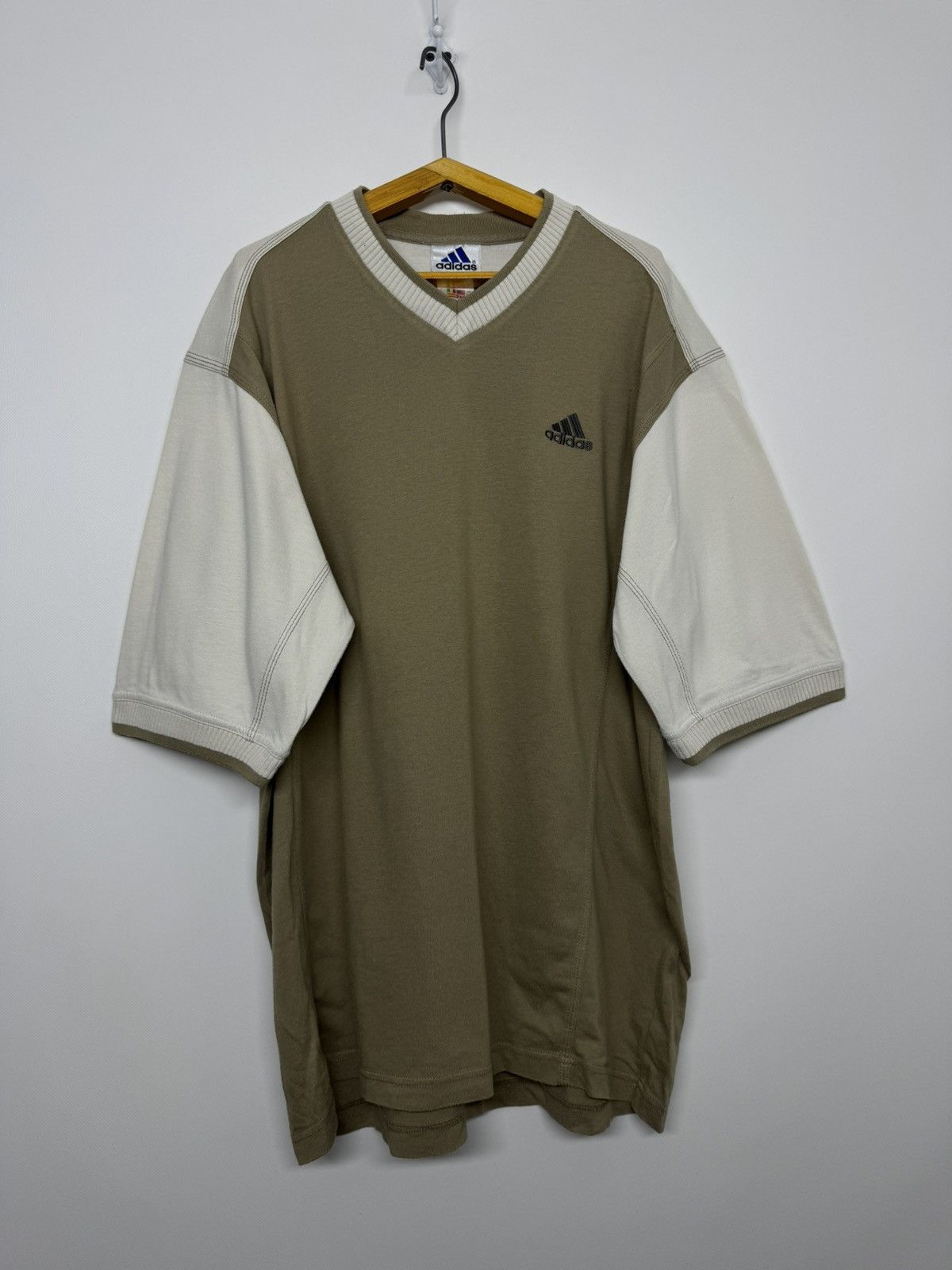 Adidas Vintage Adidas Logo T-Shirt 90’s Size US L / EU 52-54 / 3 - 4 Thumbnail