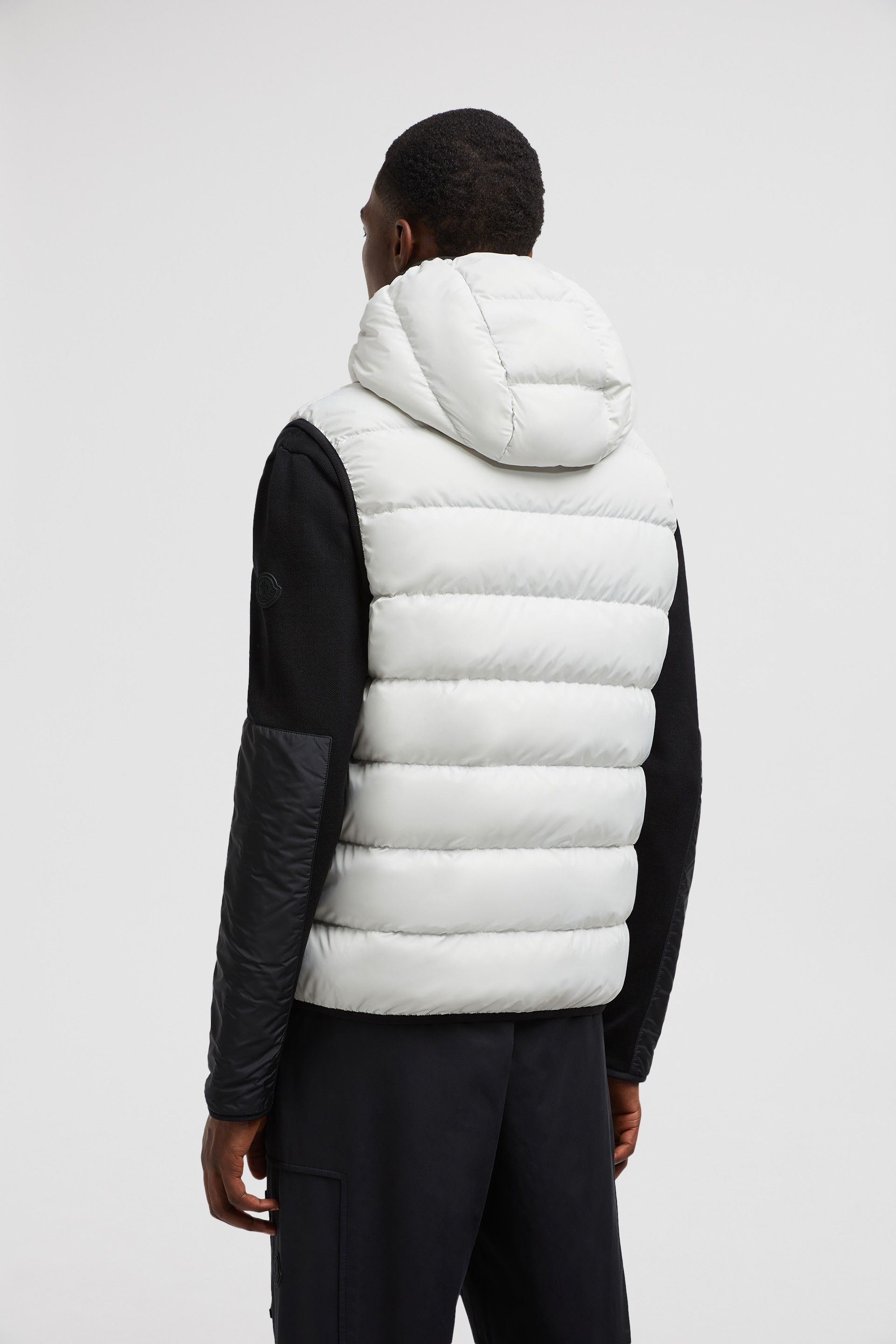 Moncler o1tko10426 Valmasque Down Vest in White Size US M / EU 48-50 / 2 - 5 Thumbnail