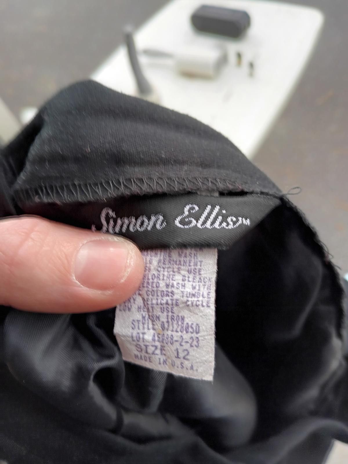 Designer Elegant Black Maxi Skirt by Simon Ellis - Size 12 Size 34" / US 12 / IT 48 - 3 Thumbnail