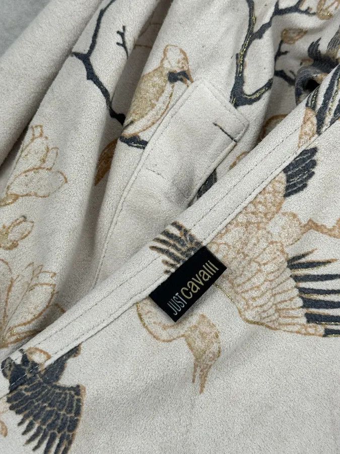 Roberto Cavalli AW2003 Cavalli Asian Fantasy World Bird Cream Shirt Size US M / EU 48-50 / 2 - 11 Thumbnail