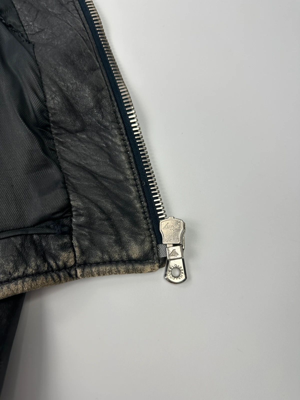 Dolce & Gabbana Dolce & Gabbana 00’s Grey Eroded Leather Faded Bomber Jacket Size US M / EU 48-50 / 2 - 14 Thumbnail