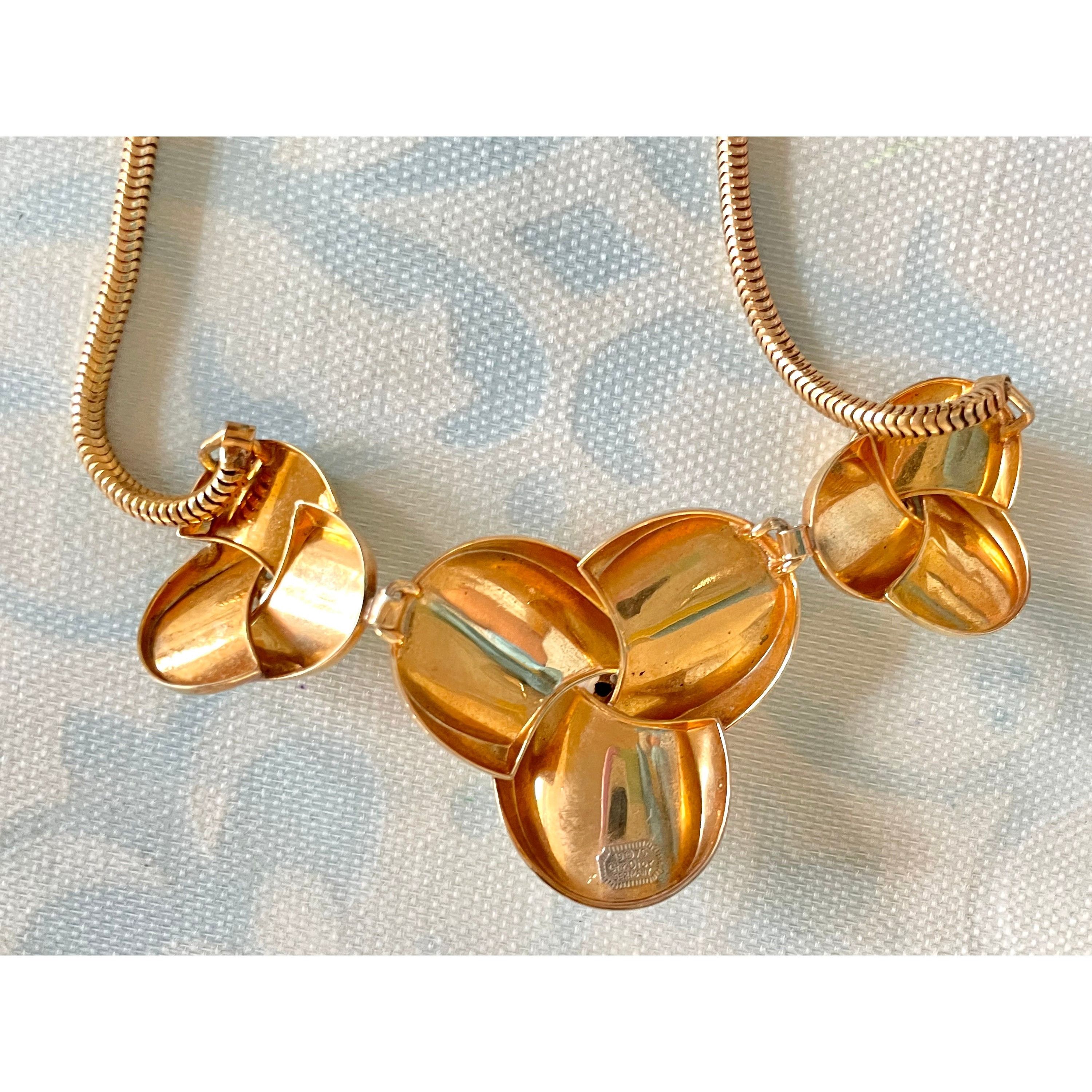 Dior Vintage Christian Dior white flower charm necklace. Size ONE SIZE - 9 Thumbnail