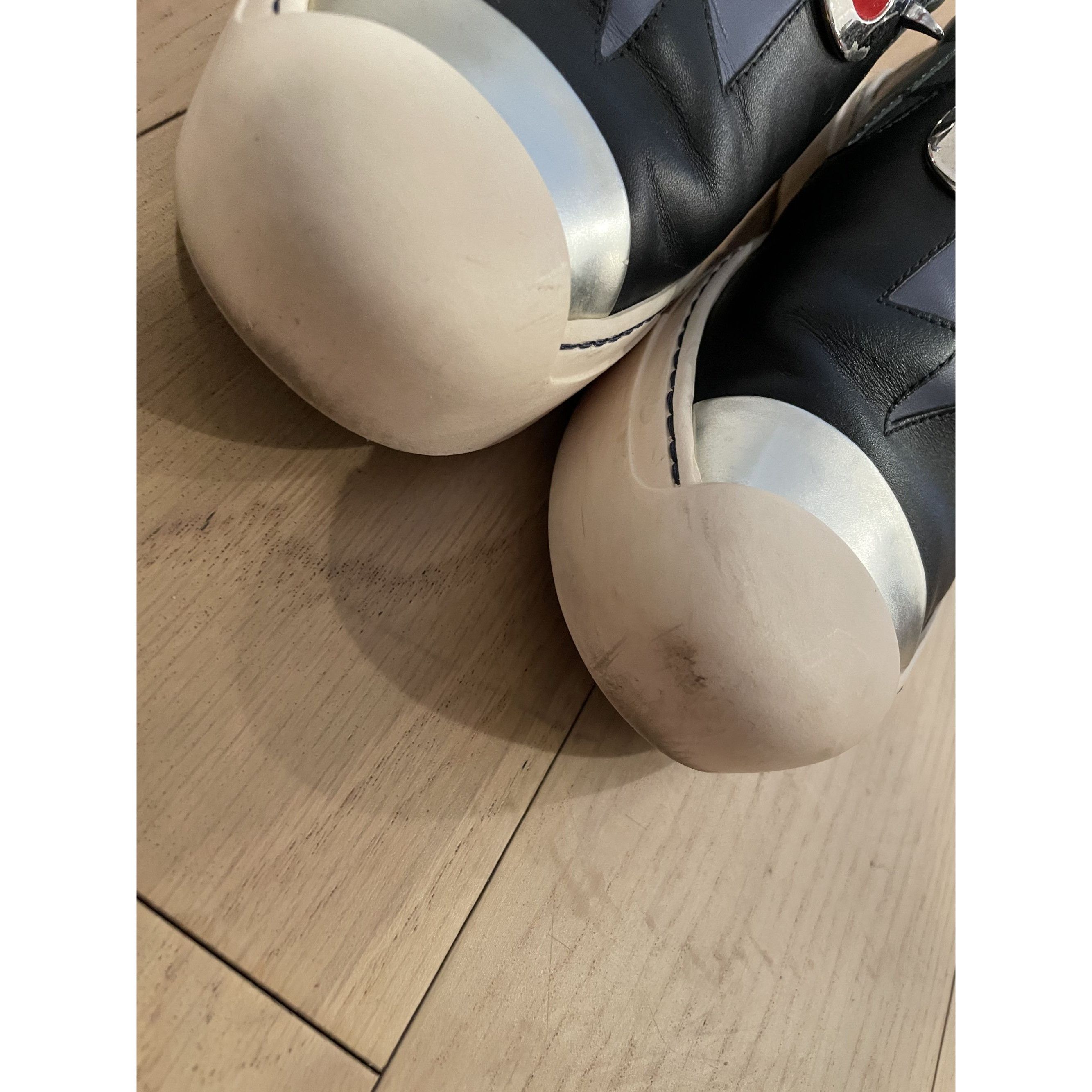 Fendi Fendi Black Leather Slip-On Sneakers With Lightning Bolt Des Size US 7 / EU 40 - 11 Thumbnail