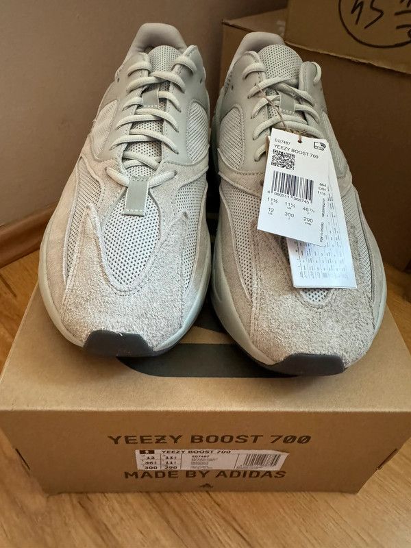 Kanye West × Yeezy Adidas Yeezy boost Yeezy 700 salt EU46 2/3 US12 Size US 12 / EU 45 - 5 Thumbnail