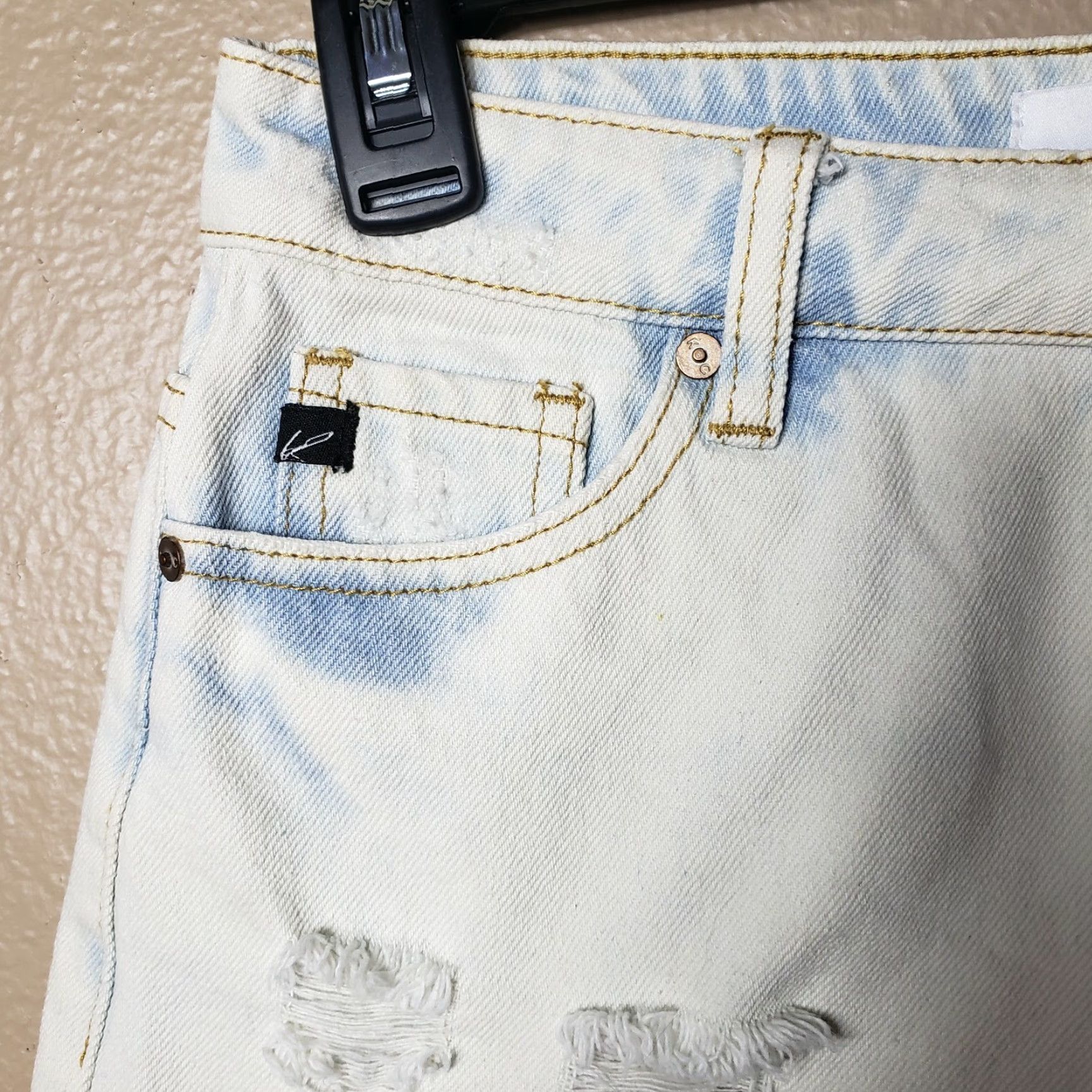 Vintage KanCan High Rise Distressed Light Acid Wash Shorts XS Women Denim Cotton Blend Festival Beach Cut-Off Blue - Womens XS Short Size 26" / US 2 / IT 38 - 3 Thumbnail