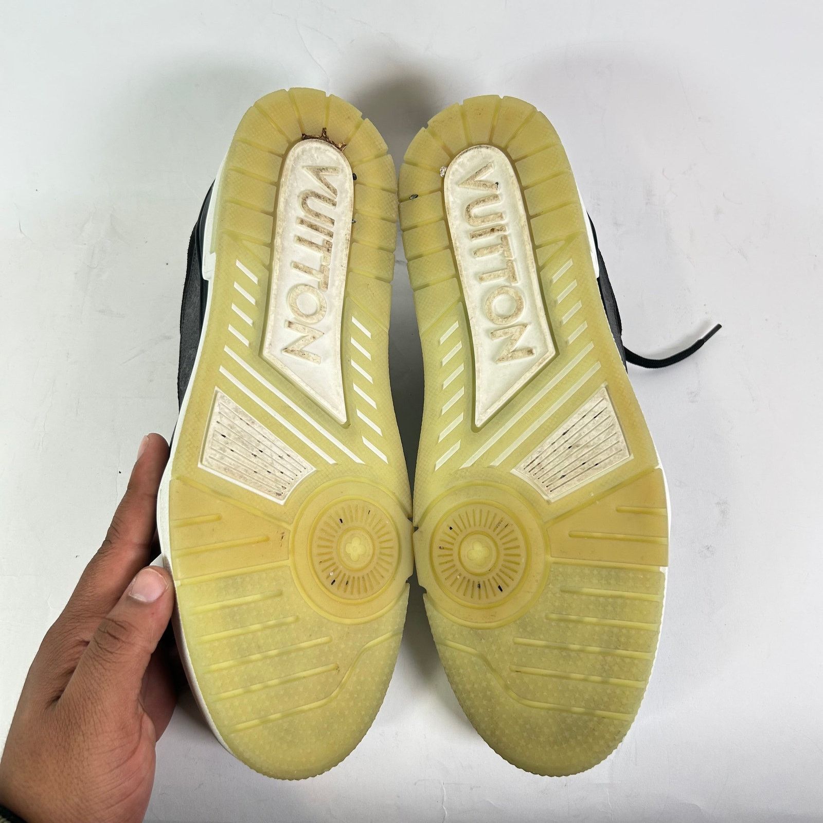 Louis Vuitton Louis Vuitton Black Monogram Trainer Size LV 9 Size US 10.5 / EU 43-44 - 6 Thumbnail