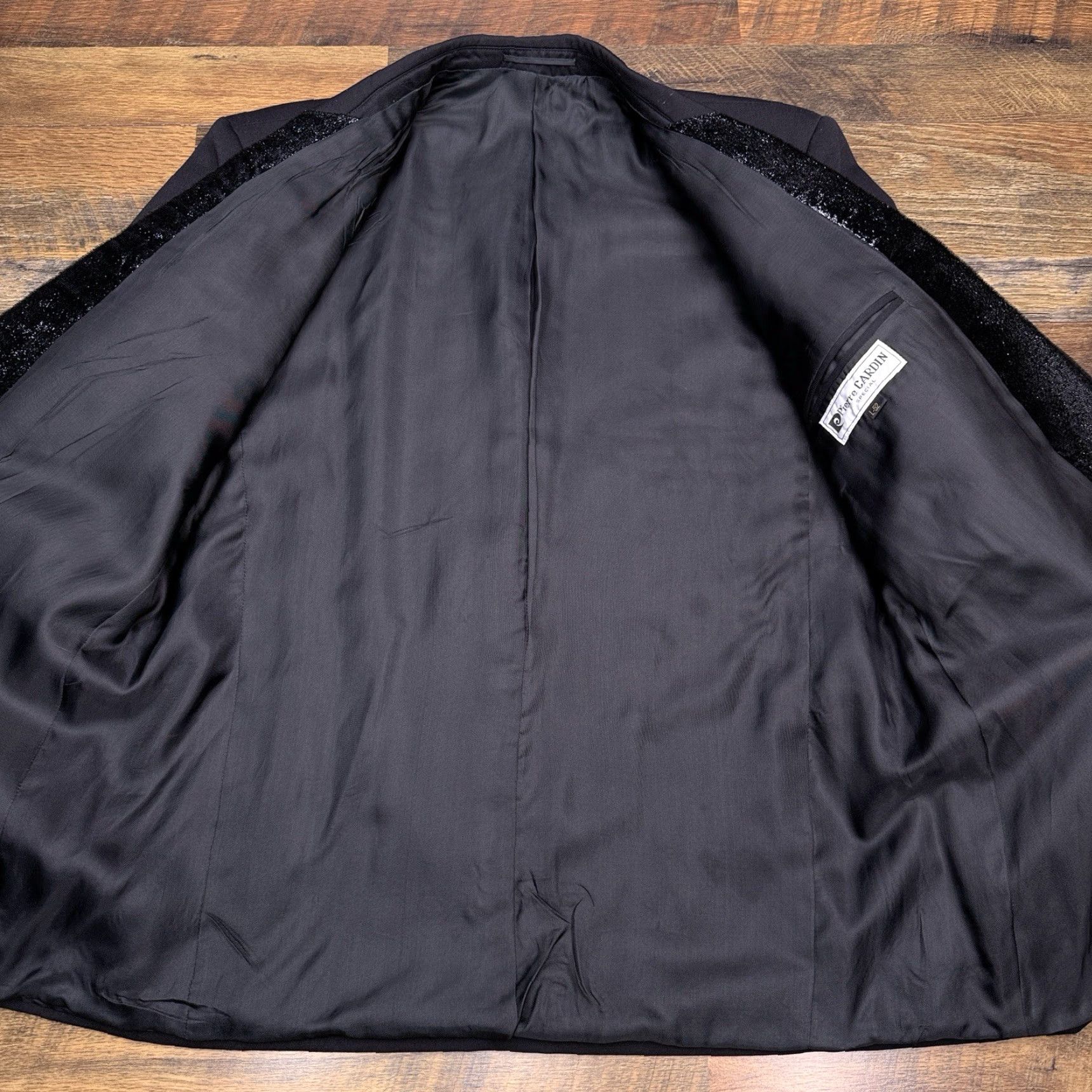 Pierre Cardin VINTAGE Pierre Cardin Tuxedo Suit Jacket Black Wool 42 Long Single-Breasted 6-Button Peak Lapel Mens Formal Wedding Classic 80s Size 42R - 3 Thumbnail