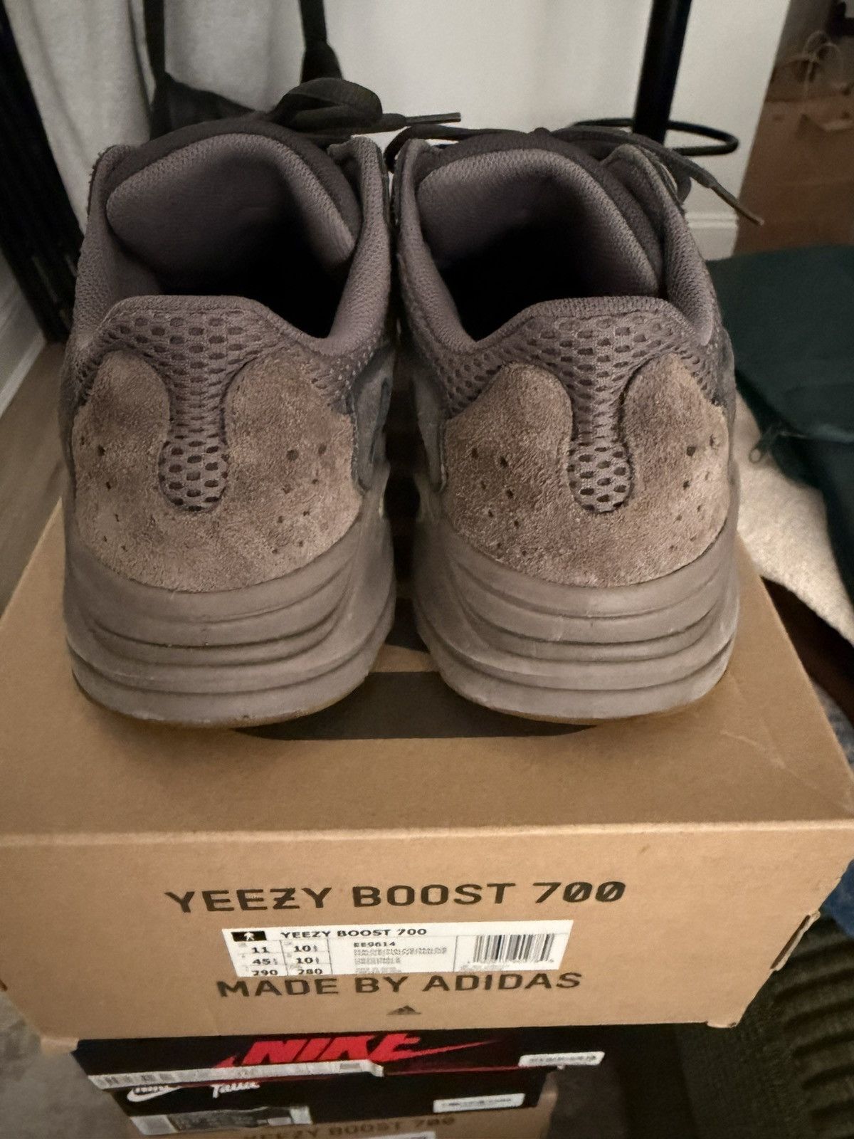 Yeezy Yeezy 700 Mauve Size US 11 / EU 44 - 5 Thumbnail