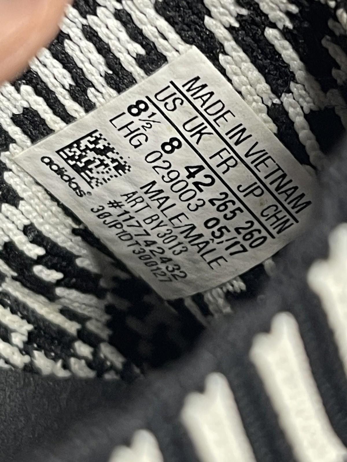 Adidas Adidas NMD R1 Primeknit Zebra Mens Size 8.5 White Black Size US 8.5 / EU 41-42 - 11 Thumbnail