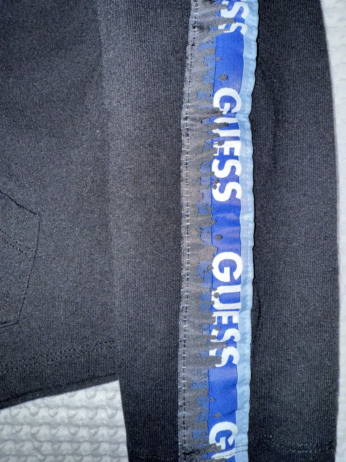 Guess Vintage Guess Mens Hoodie Pullover size small Size US S / EU 44-46 / 1 - 4 Thumbnail