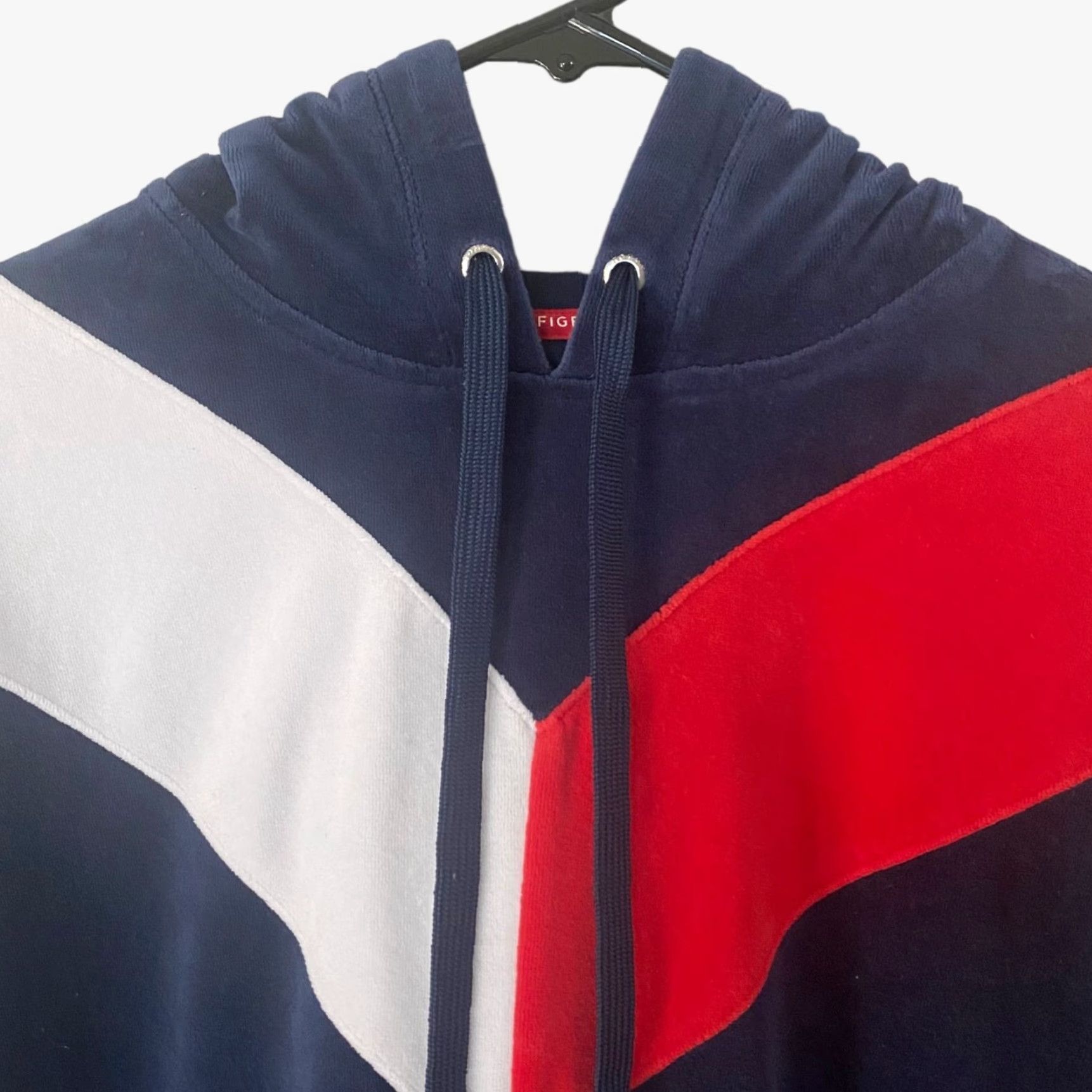 Tommy Hilfiger VINTAGE Tommy Hilfiger Sport Velour Chevron Hoodie Sweatshirt Blue Women's M Size M / US 6-8 / IT 42-44 - 5 Thumbnail