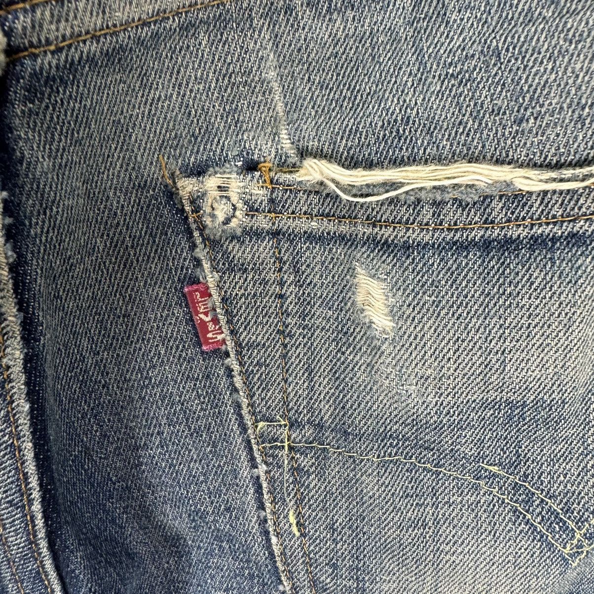 Levi's ☀️LEVI’S 501 BIG E BUTTON 555 DISTRESSED DENIM JEANS PANTS Size US 33 - 13 Thumbnail
