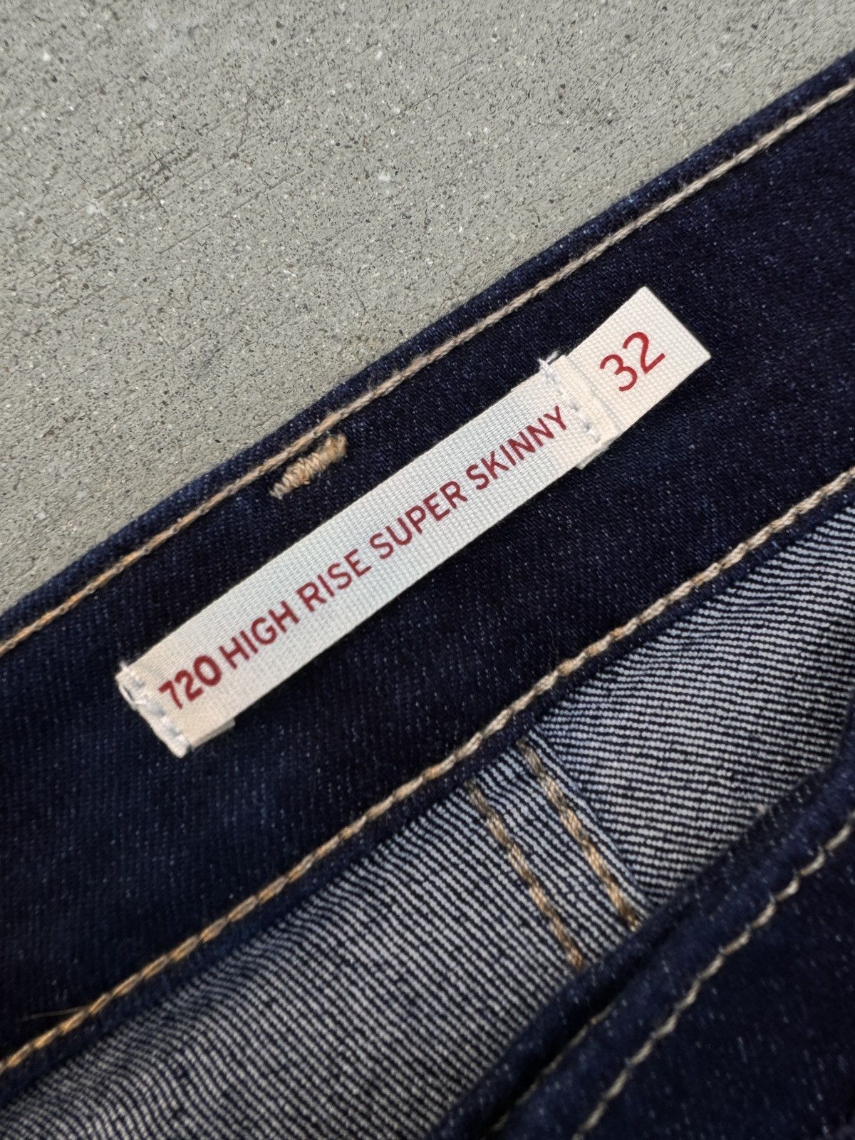 Levi's × Levi's Vintage Clothing × Vintage Levi’s 720 High-Rise Super Skinny Jeans – Brand New with Tag Size 32" / US 10 / IT 46 - 3 Thumbnail
